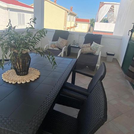 Oguic Apartman Pag Town Bagian luar foto